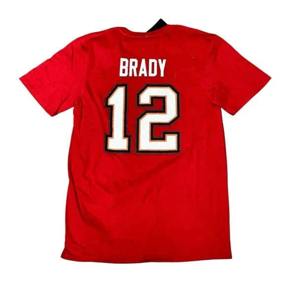 Tampa Bay Buccaneers Tom Brady #12 Men's Red Graphic T-Shirt Fanatics M - Picture 2 of 5